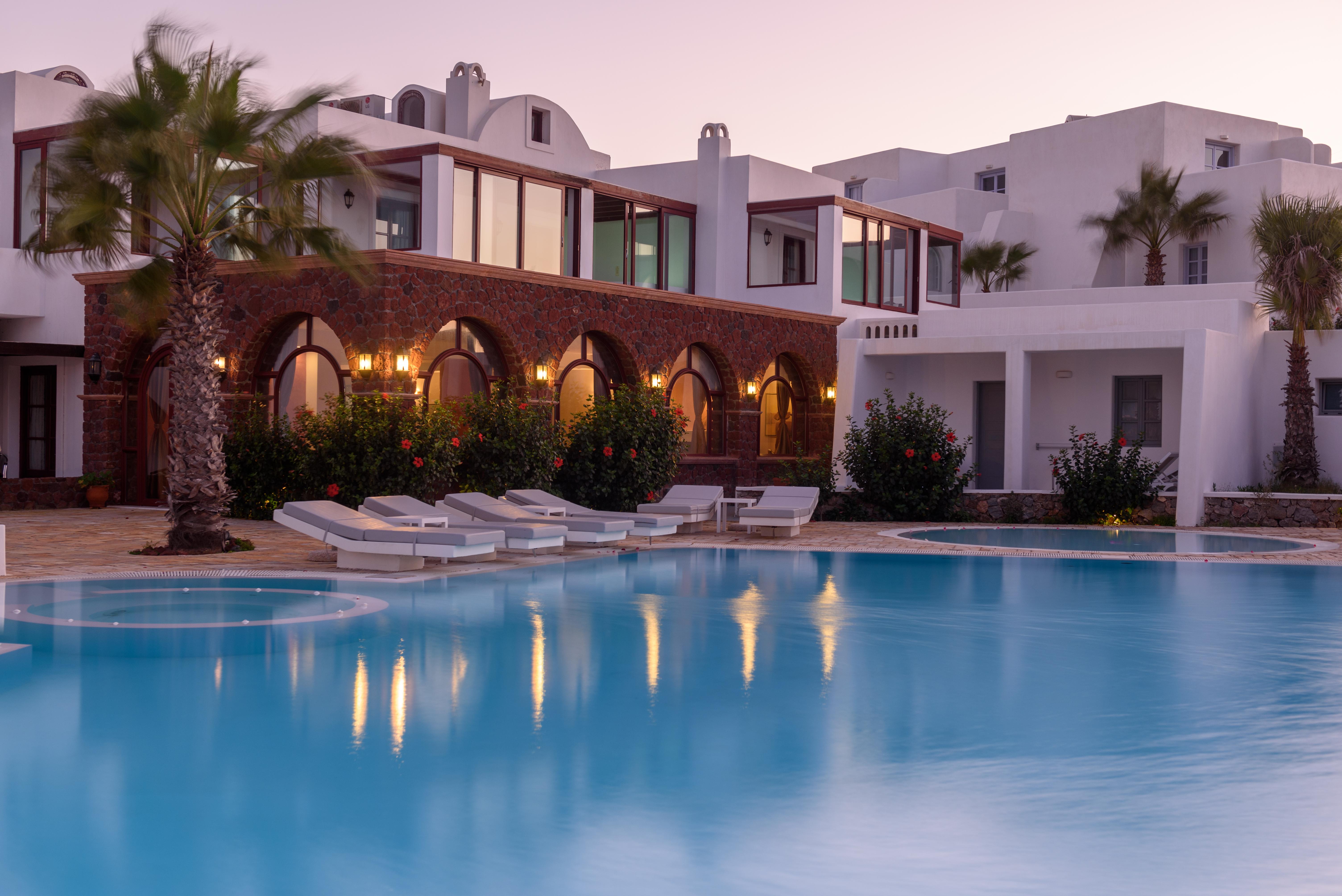 Maison Des Lys - Luxury Suites Akrotírion Exterior foto